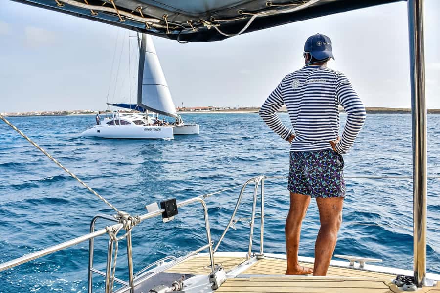 3-hour Catamaran Adventure on the waters of Sal Island - The people make the outing work