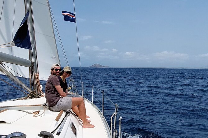 3 Hours Yacht Sailing Activity in Cabo Verde, Santa Maria - Tuna tartare, fruit, and drinks onboard