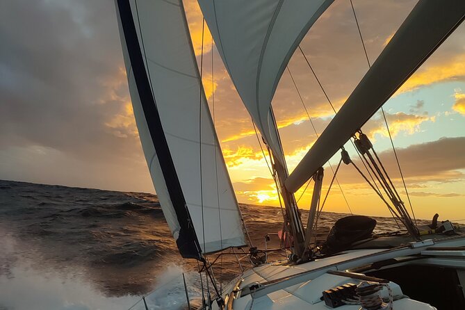 3 Hours Yacht Sailing Activity in Cabo Verde, Santa Maria - The first hour: seeing Sal from offshore