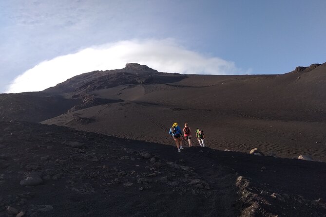 7. Ascension of VOLCAN Grand Pico to FOGO - The volcanic-ash descent takes 1 to 2 hours