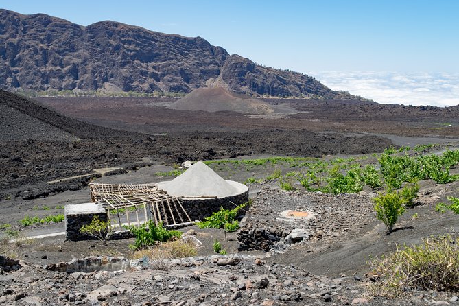 7. Ascension of VOLCAN Grand Pico to FOGO - The guide and the value of local support