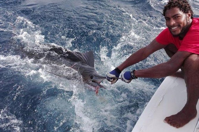 Big game fishing trips Boa Vista - Leaving Te Manché pier at 8:00 a.m.