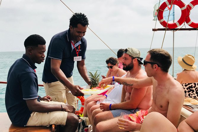 Boa Vista Adults-Only Cruise - Sailing beside Boa Vista’s beaches