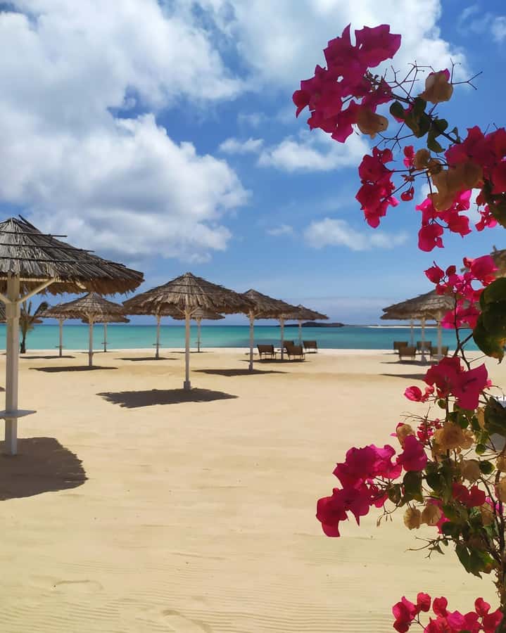 Boa Vista: Beautiful Beaches, Turtles & Djeu Island Snorkel - Snorkeling around the fort and sheltered bay