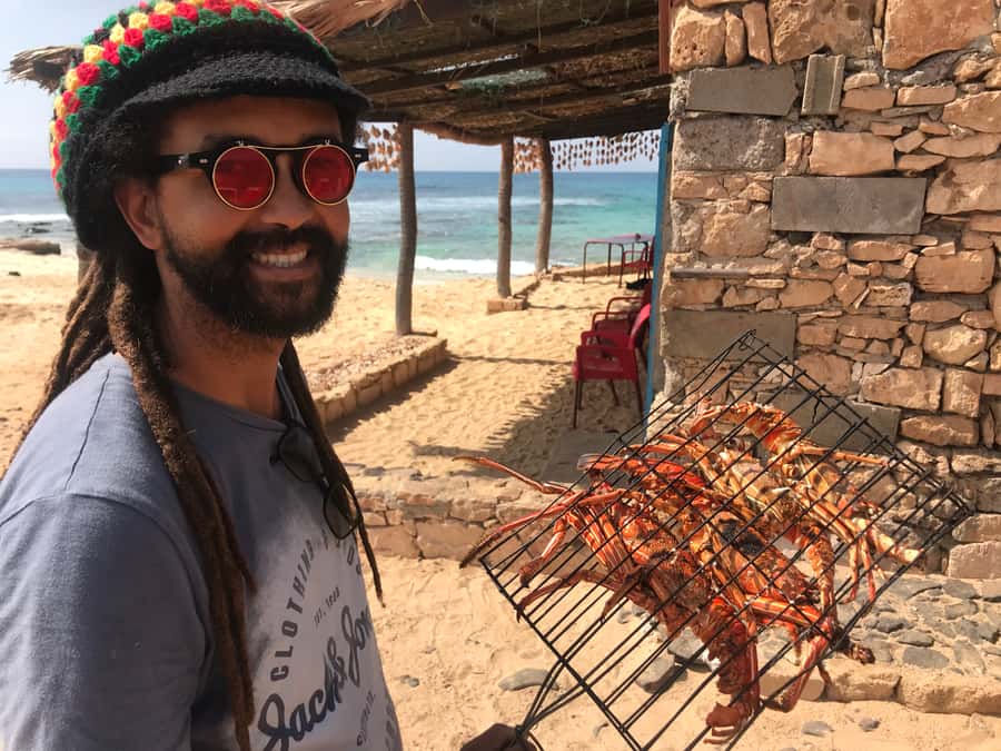Boa Vista: Lobster Lunch at Santa Monica Beach - The hotel pickup schedule and four-hour rhythm