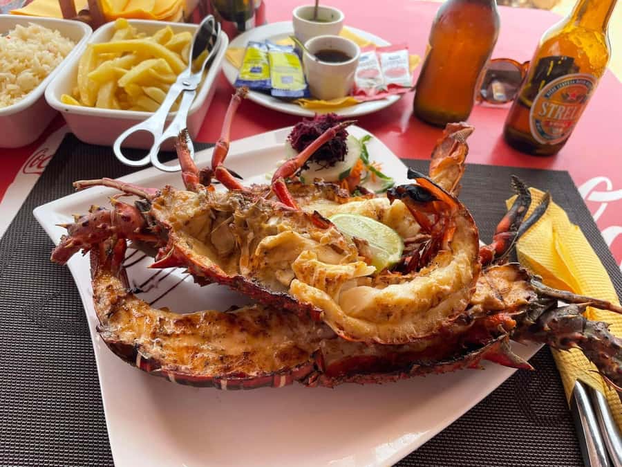 Boa Vista: Lobster Lunch at Santa Monica Beach - What the charcoal-grilled meal is really like