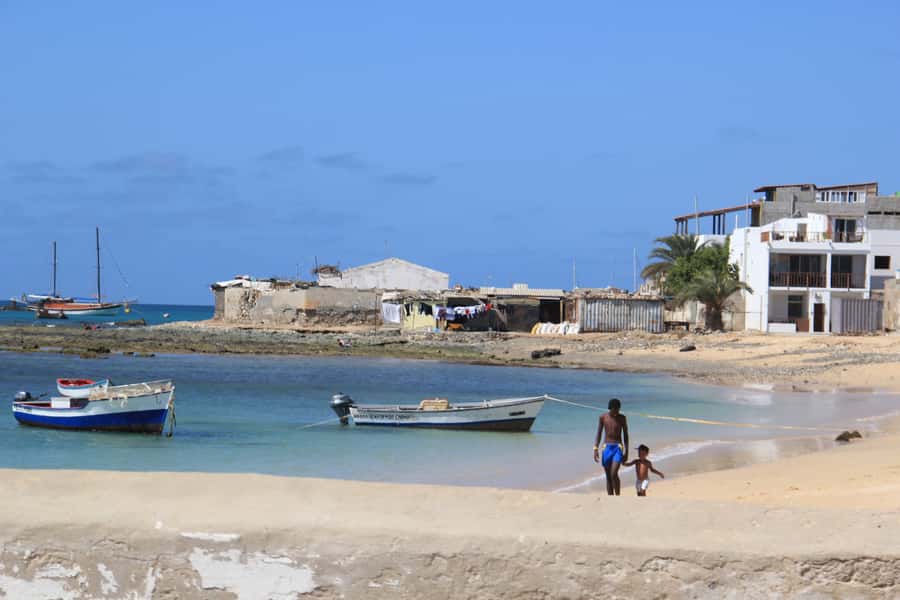 Boa Vista: Shipwreck, Viana Desert & Sal Rei Tour - Rabil crafts before the open sand