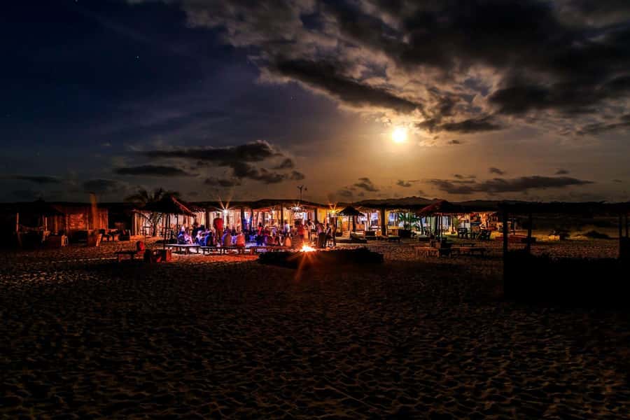 Boa Vista Sunset Dinner with Live Music - Who Will Enjoy This Beach Dinner Most?
