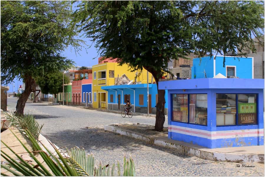 Boavista: City Tour with a Splash at Estoril Beach - Key points to know before booking