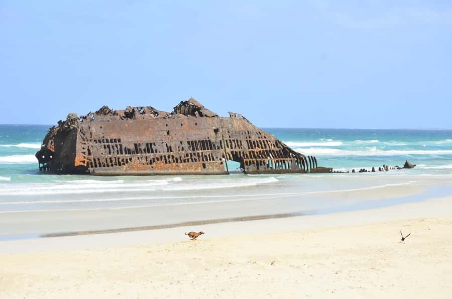Boavista: Rabil, Shipwreck, City, Snacks & Drinks - 4x4 Tour - Sal Rei: seeing Boa Vista’s working center
