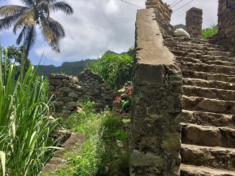 Cova–Paúl Valley Trek: Santo Antão Day Trip by Ferry - Lunch after the descent