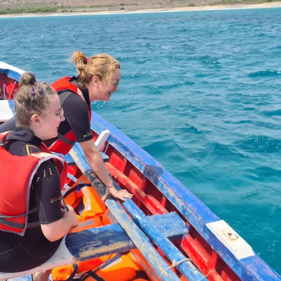 From Mindelo: Snorkel and Swim with Sea Turtles - Who Will Enjoy This Most