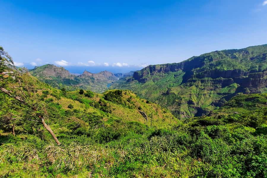 From Tarrafal: Serra to Principal Hike & Lunch with locals - A home-cooked lunch with a Principal family