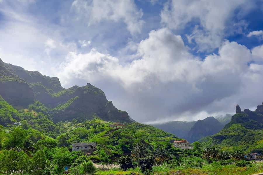 From Tarrafal: Serra to Principal Hike & Lunch with locals - Group size, languages, and overall value