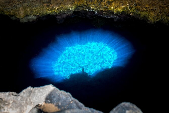Full Day Adults Only Tour of Sal with Lobster Lunch and Salt Lake - Buracona and the Blue Eye optical effect