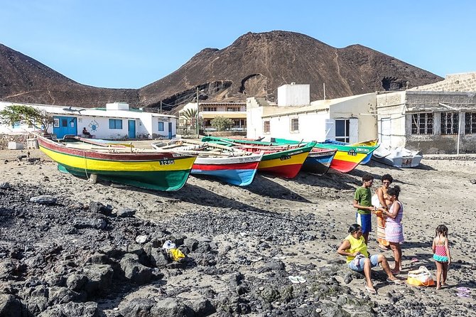 Full Day Island Tour, Highlights of São Vicente - Fish, fruit, and African goods in Mindelo