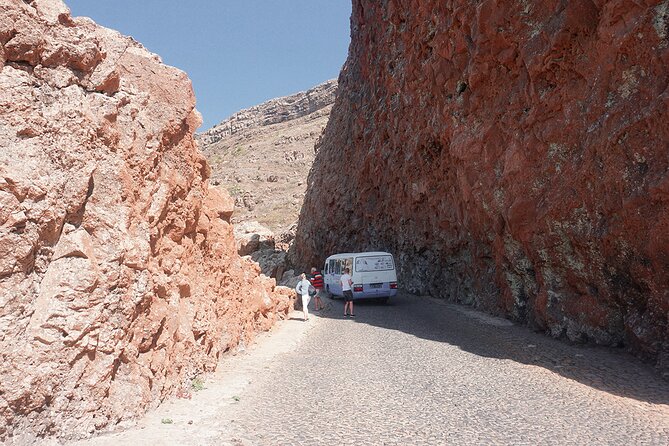 Full-Day São Vicente Island Experience with a Local Guide - Salamansa: lunch with room for adjustment