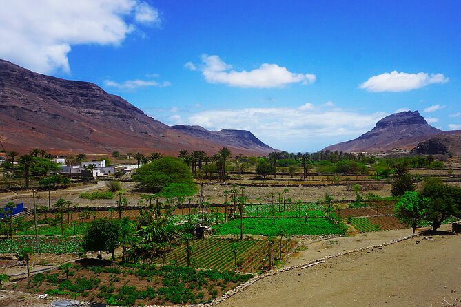 Full-Day São Vicente Island Experience with a Local Guide - Laginha Beach and the return to Mindelo