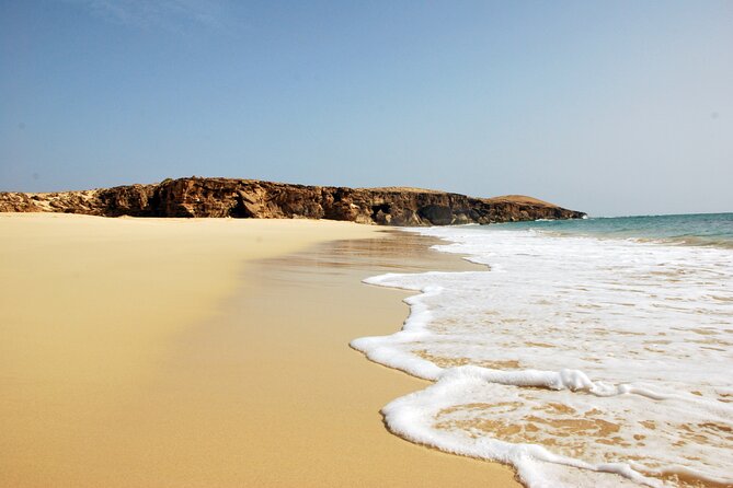 Half Day 4x4 Trip - Dunes, Caves, Santa Monica Beach & Village - Praia da Varandinha: volcanic caves and a little imagination