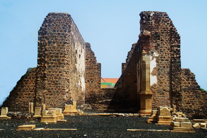 Highlights of Cidade Velha with local guide - From Praia to the old capital