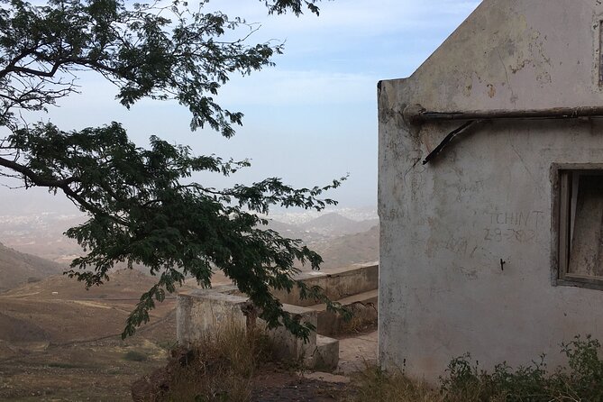 Hike Monte Verde, Natural Park, São Vicente, 3h +/- (roundtrip) - The summit views toward Mindelo and the islands