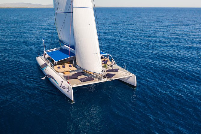 Lounge Catamaran SODADE Half-Day - What you see along Sal’s west and east coasts