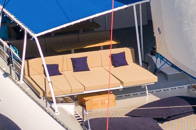Lounge Catamaran SODADE Half-Day - The catamaran setup and onboard mood
