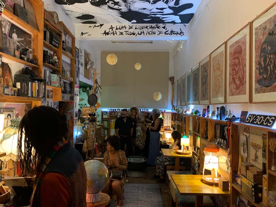 Mindelo Cultural: city tour "Mindelo by Night" - Walking the marina and central Mindelo