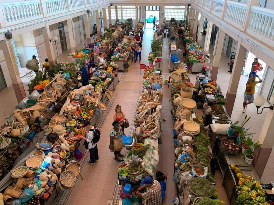 Mindelo Cultural: city tour with live music and dance class - Cesária Évora, Praça Estrela, and the Market Hall