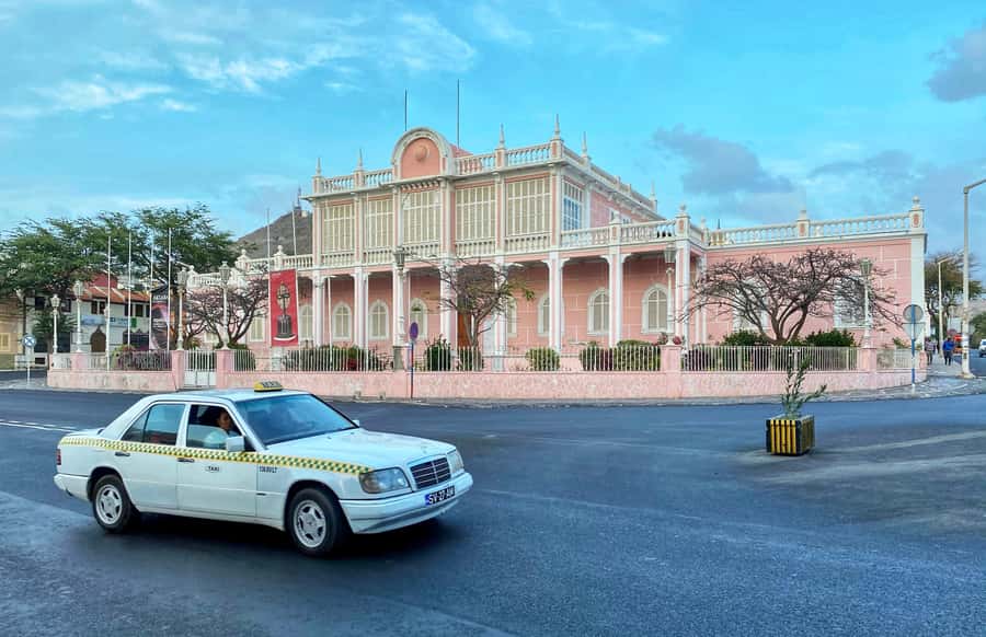 Mindelo: Private Walking Tour with Local Food Tasting - Markets first: fish, fruit, and daily life