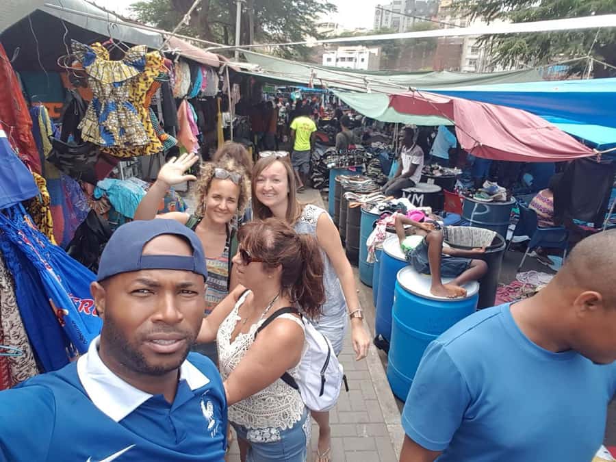 Praia City Tours - Starting in Plateau with City Hall and the Cathedral