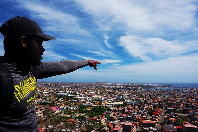 Praia: Guided Historic Walking Tour & Lunch with Locals - Key points at a glance