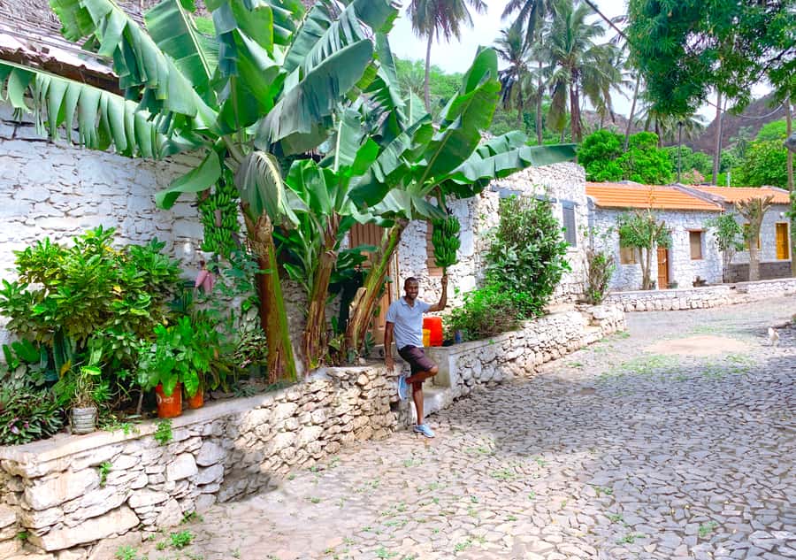 Praia: Santiago Island Natural Park & Resistance Museum Tour - Santa Cruz, Pedra Badejo, and the Valley of 1000 Palms