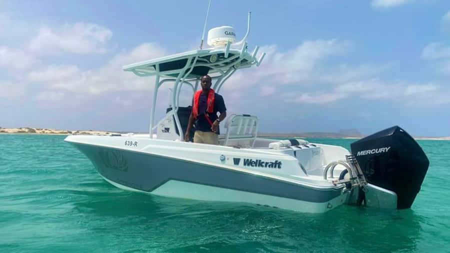 Premium - Private Boat Tour Boa Vista - Why a private boat makes sense on Boa Vista