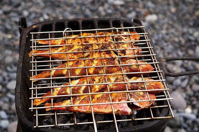 Ribeira da Barca: Boat Trip to the Cave, Snorkeling and BBQ on the beach - A black-sand beach barbecue