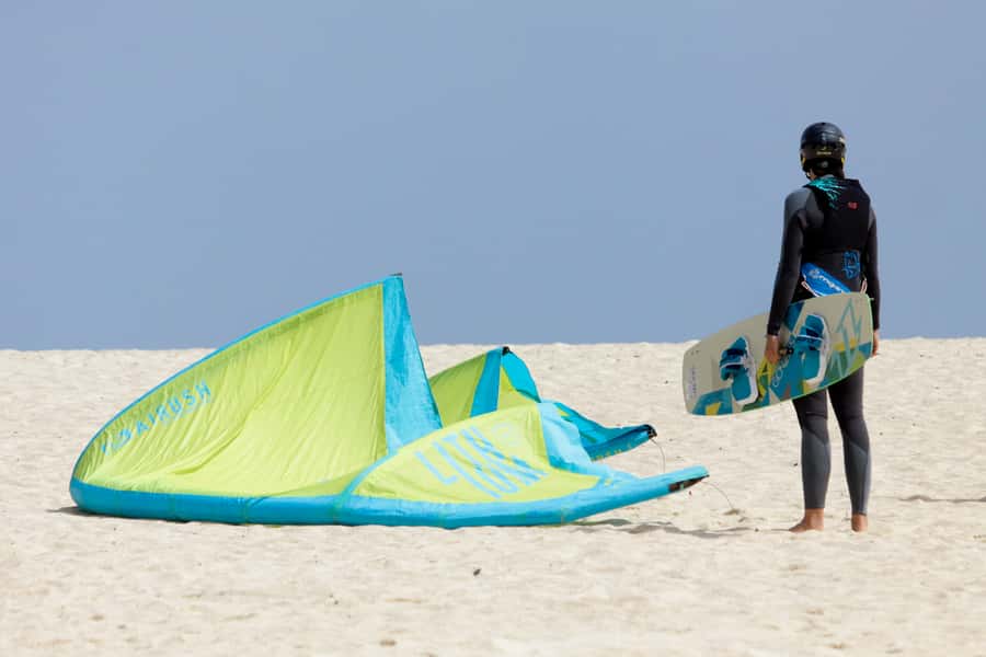 Sal: Kitesurfing Lessons - Entering the water for body dragging