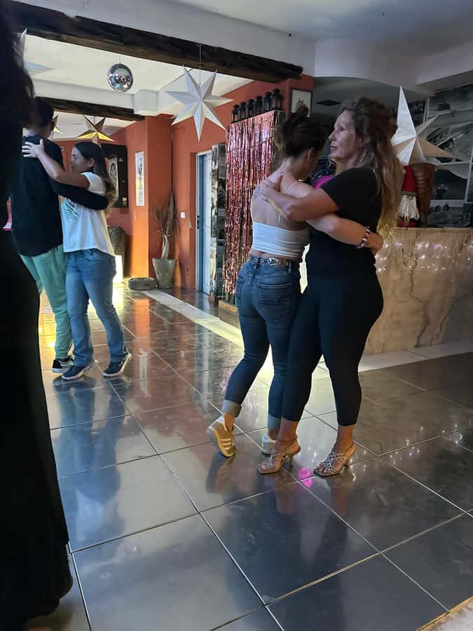 Sal: Kizomba Group Class - Santa Maria, Cape Verde - Partner Changes and the Social Side of the Class