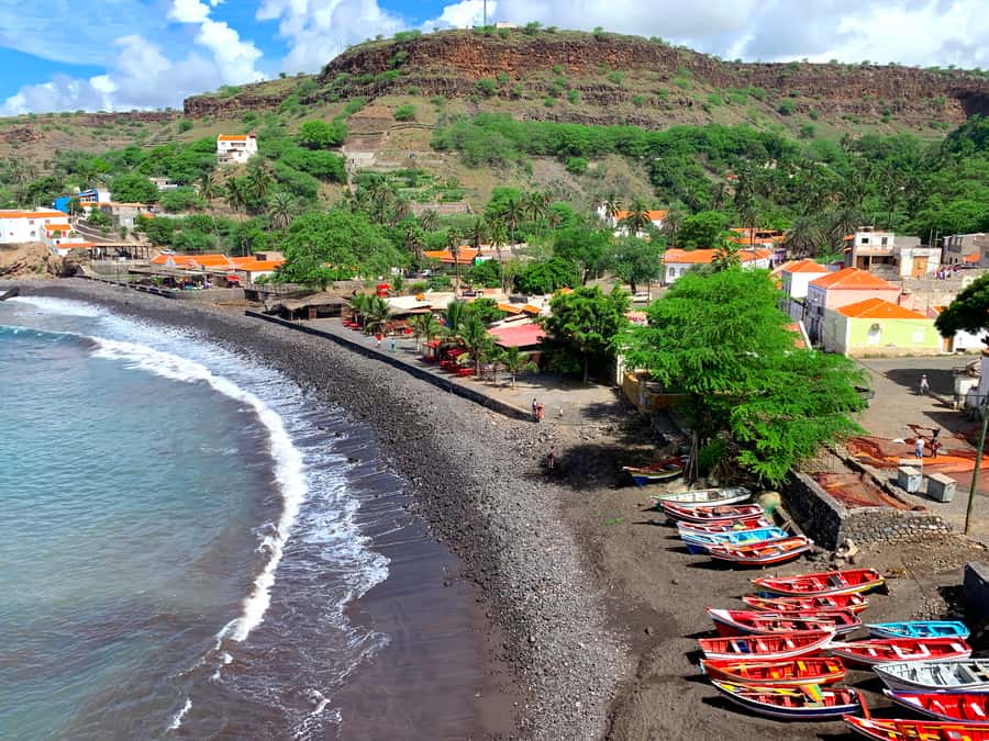 Santiago: Calabaceira Valley Trek & Visit to Cidade Velha - Lunch beside the sea in Cidade Velha