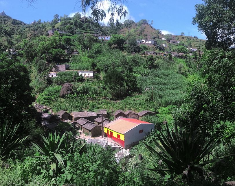 Santiago: Longueira, Pico de Antónia & Monte Tchota Trek - Key points at a glance
