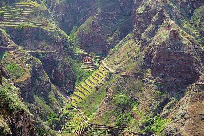 Santo Antão: Hike Ponta do Sol - Fontainhas - Cruzinha - The coastal push to Cruzinha