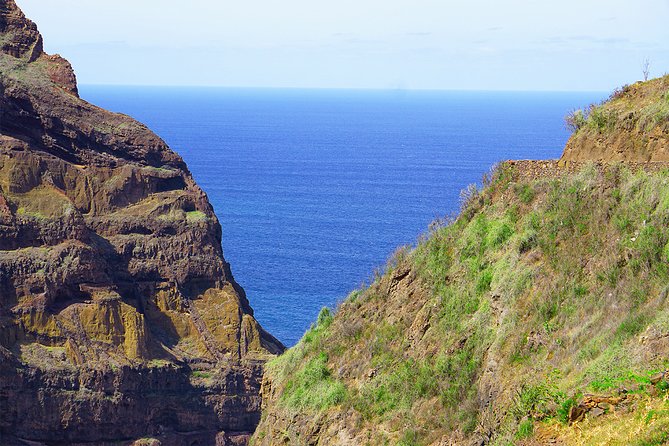 Santo Antão: Hike Ponta do Sol - Fontainhas - Cruzinha - What your guide adds to the day