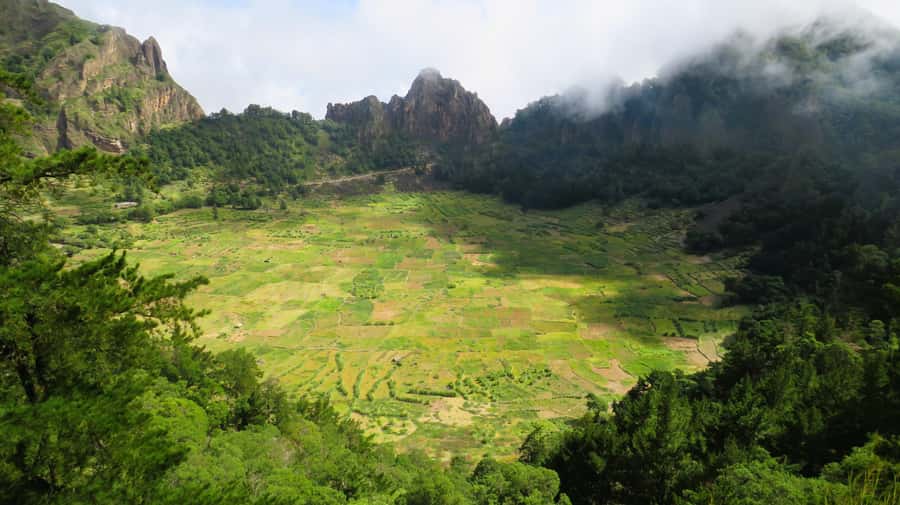 Santo Antão: Hiking Cova Volcano Crater to Ribeira Paúl - Key points before you book
