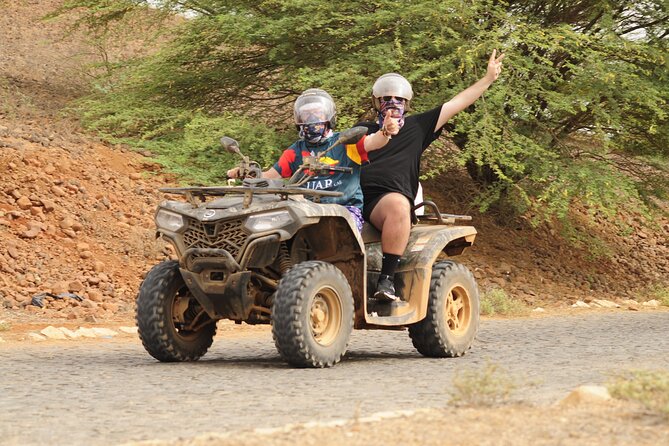 São Vicente 4 Hours Quad Bike Tour in Mindelo - Returning through Mindelo’s old streets and fish market