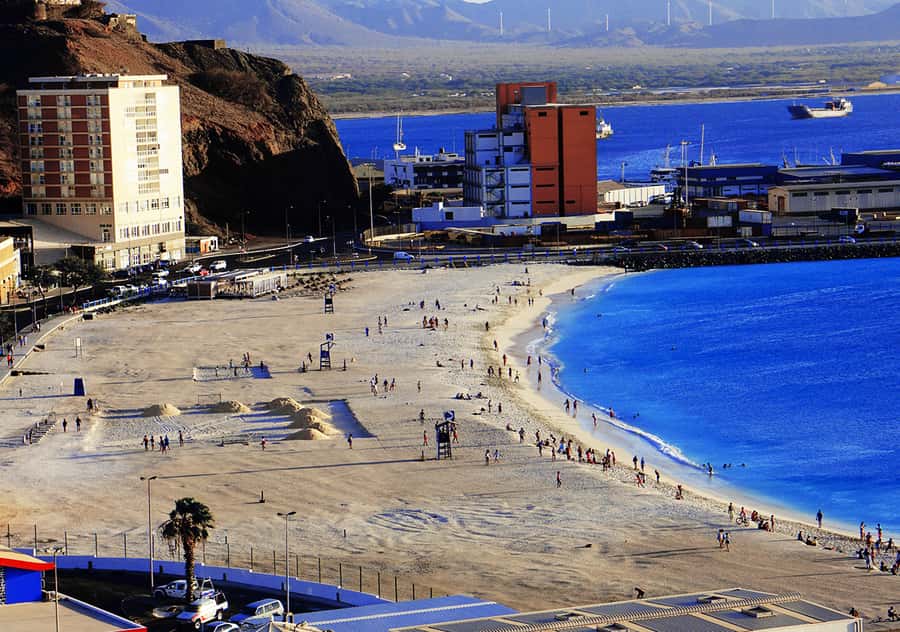 São Vicente Island: Full-Day Tour - Salamansa and Baía das Gatas by the water