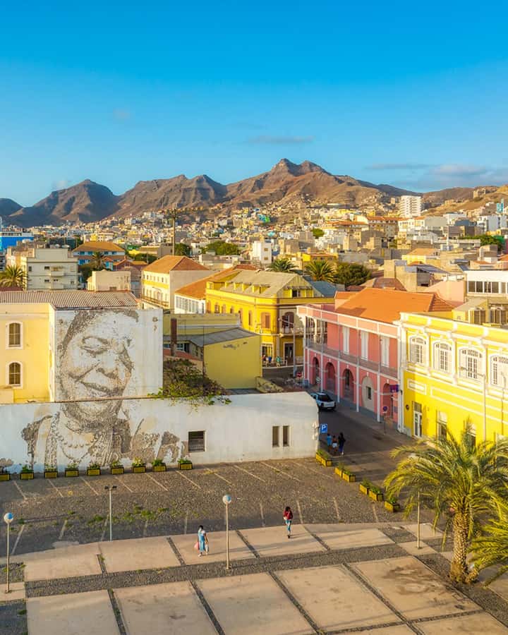 São Vicente: Markets, Mountains, Fishing Villages & Beaches - Starting in Mindelo, where city life comes first