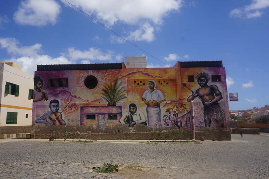 São Vicente: Private Highlights Tour from Mindelo Port - Guides, drivers, and the value of a private group