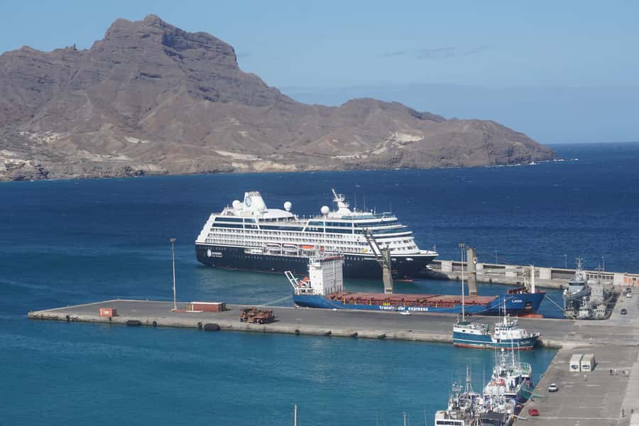 São Vicente: Private Highlights Tour from Mindelo Port - Who should book this six-hour island tour?