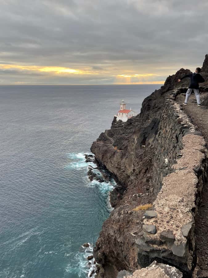 Sunset Hike to Lighthouse, Dona Amélia - Looking for sea life along the Atlantic coast