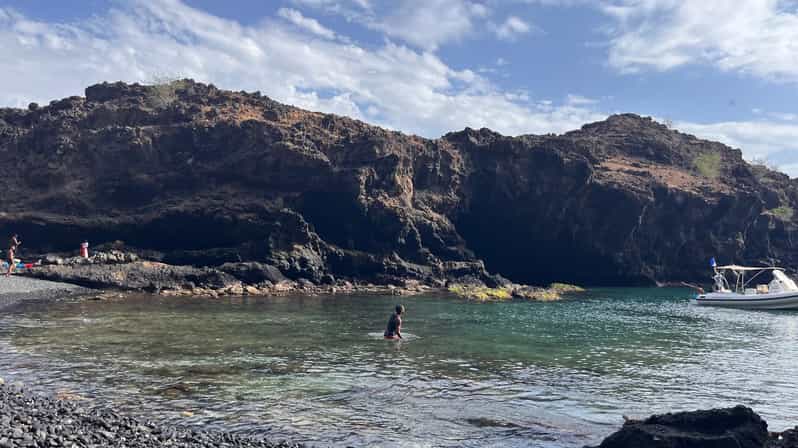 Tarrafal: Aguas Belas Caves Boat Tour with Snorkeling - The desert beach stop